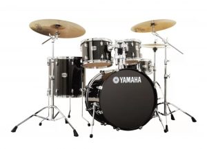 Yamaha 5 Piece Custom Drumkit with Cymbals Yamaha 5 Piece Custom Drum kit with Cymbals